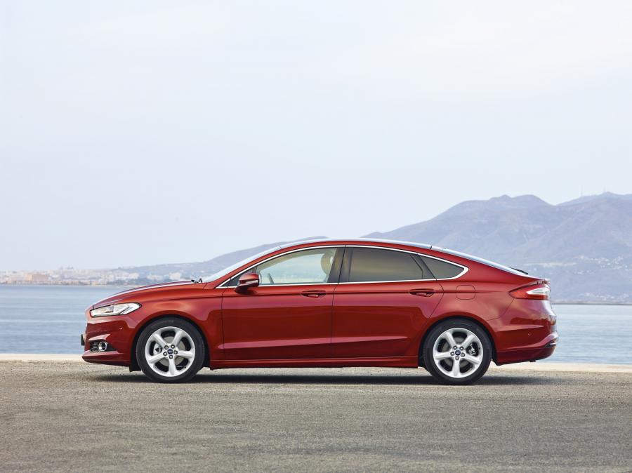  Ford Mondeo Hatchback 2014 года  (UK) (фото 26 из 33)